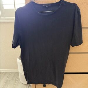 Men’s Robert Barakett black t shirt